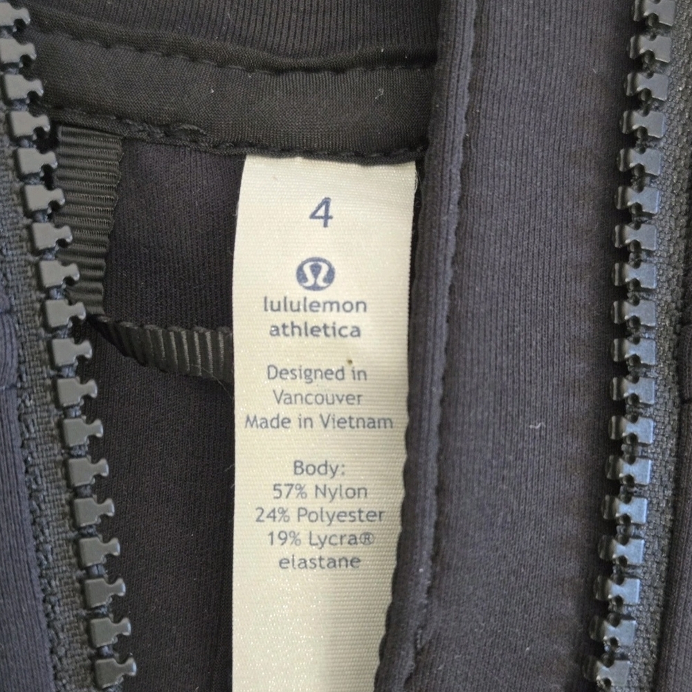 Lululemon's Embrace The Space Hoodie Black Size 4 Oversized Hoodie After Workout - Picture 4 of 14